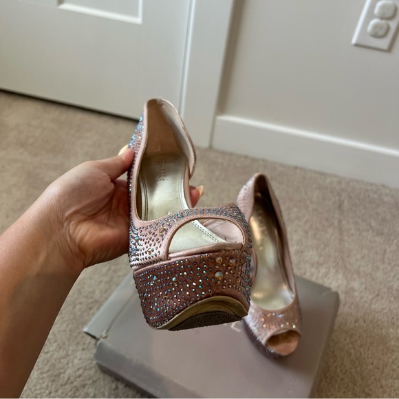 Rhinestone Elegant Peep-Toe Platform Heels - Picture 6 of 15